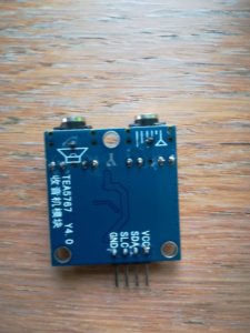 retro del modulo TEA5767 radio fm per arduino